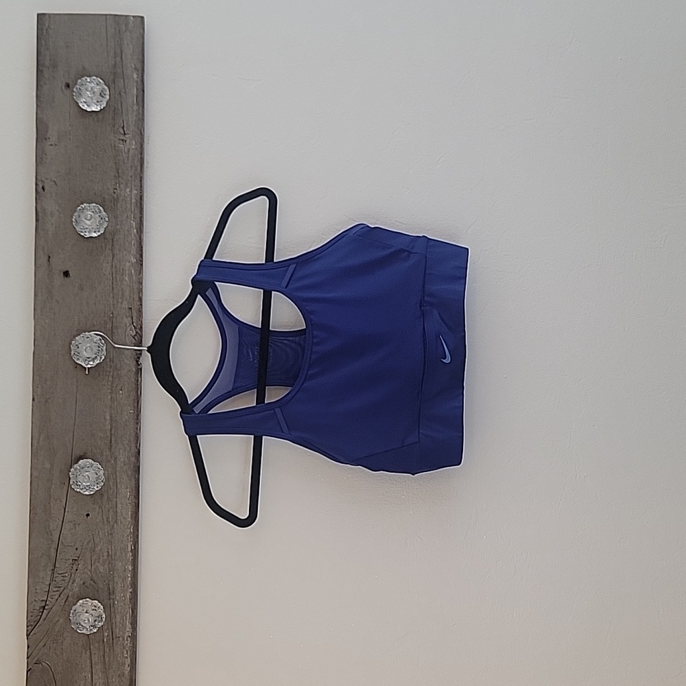 NWOT Nike Sports Bra Sz LG